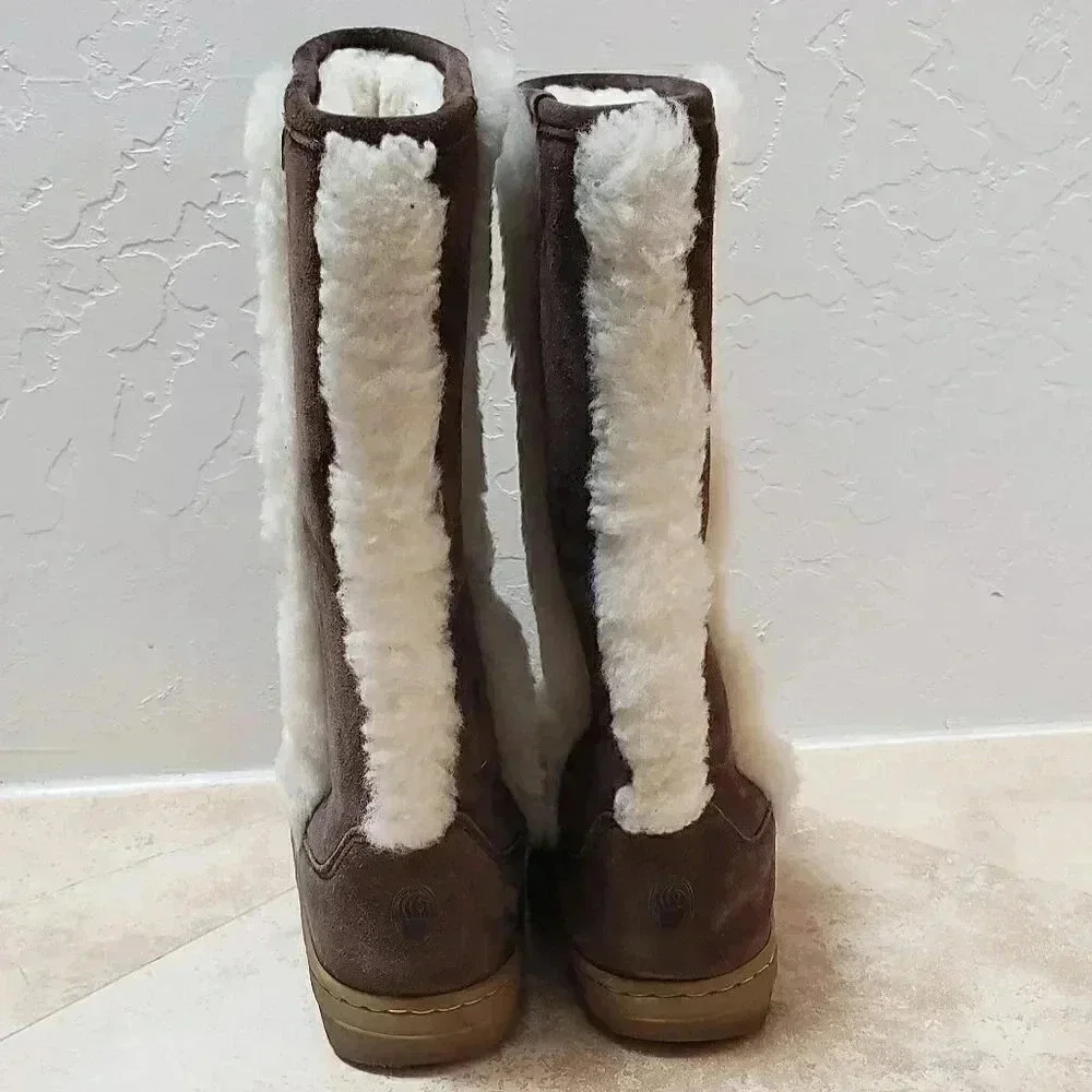 Women's Minnetonka Brown Mukluk Boots